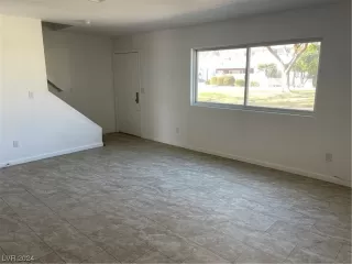 Photo #2: 2554406 Listing 