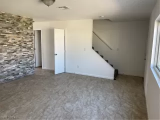 Photo #3: 2554406 Listing 