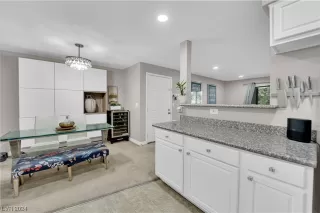 Photo #1: 2554413 Listing 