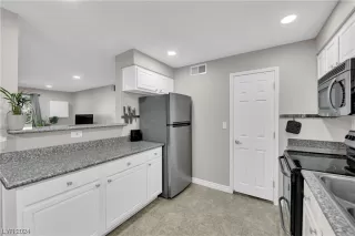 Photo #3: 2554413 Listing 