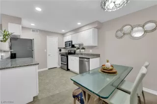 Photo #5: 2554413 Listing 