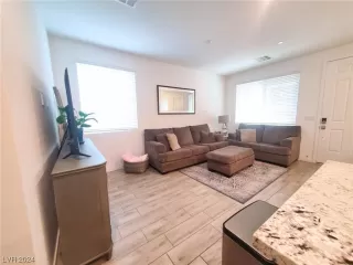 Photo #4: 2554432 Listing 