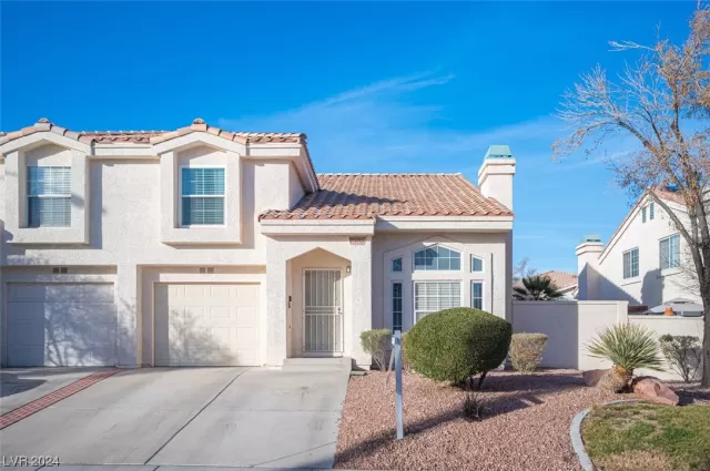 MLS: 2554463 Condo For Sale