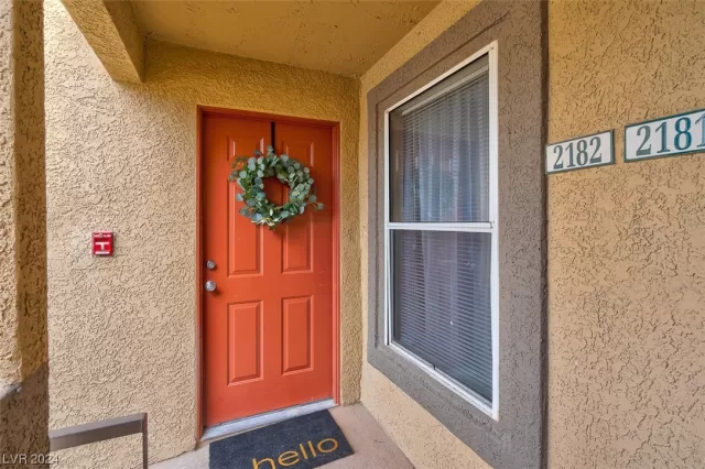 MLS: 2554468 Condo For Sale