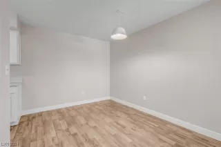 Photo #6: 2554468 Listing