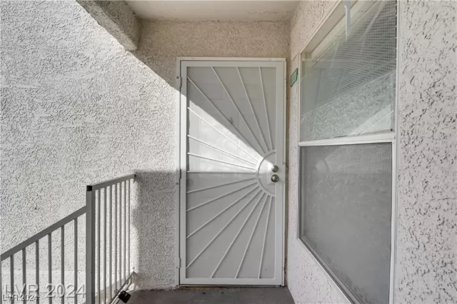 MLS: 2554470 Condo For Sale