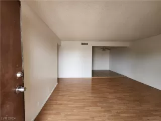 Photo #4: 2554523 Listing 