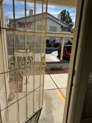 Photo #3: 2554571 Listing