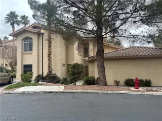 Photo #5: 2554625 Listing