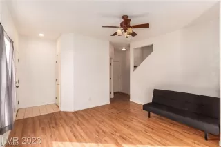 Photo #5: 2554641 Listing