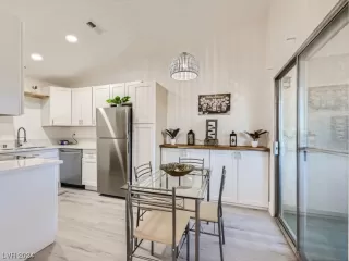 Photo #6: 2554649 Listing