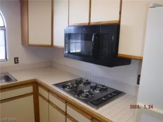 Photo #6: 2554651 Listing 