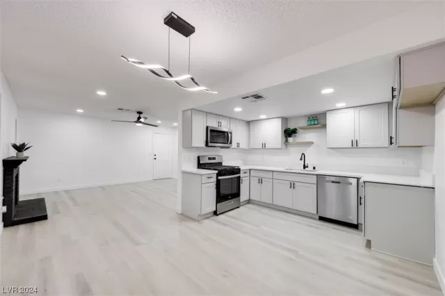 MLS: 2554663 Condo For Sale