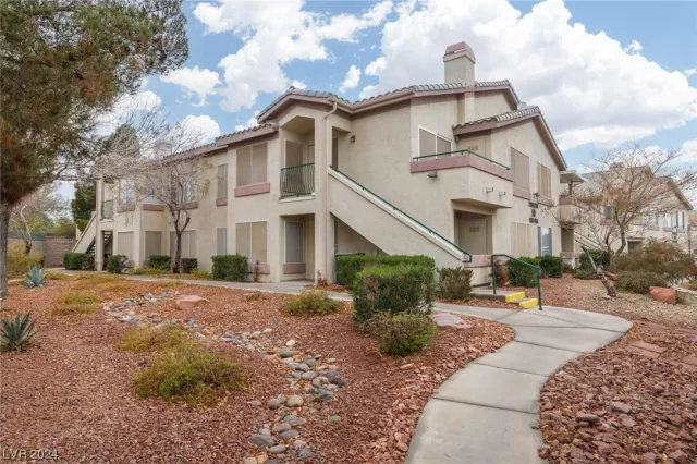 MLS: 2554708 Condo For Sale