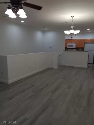 Photo #5: 2554728 Listing 
