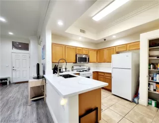 Photo #4: 2554804 Listing