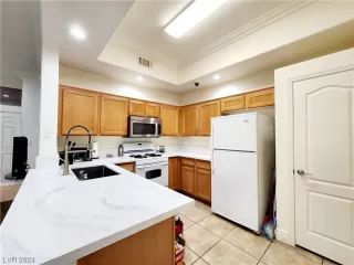 Photo #6: 2554804 Listing