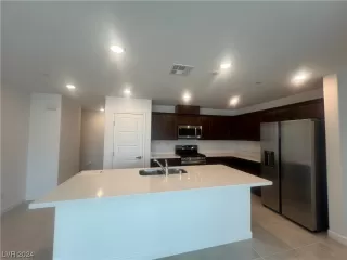 Photo #5: 2554805 Listing