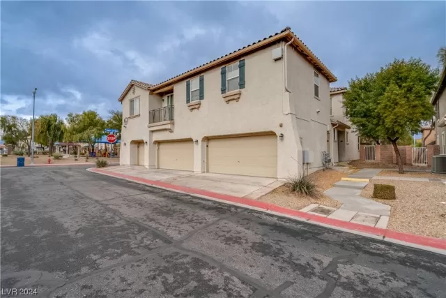 MLS: 2554807 Condo For Sale