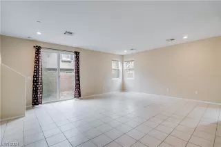 Photo #4: 2554807 Listing 