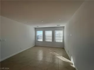 Photo #2: 2554809 Listing