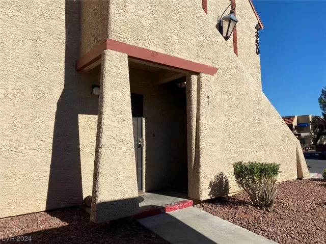 MLS: 2554824 Condo For Sale