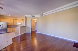 Photo #2: 2554828 Listing