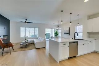 Photo #3: 2554838 Listing 