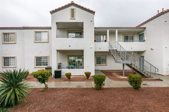 MLS: 2554843 Condo For Sale