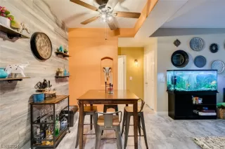 Photo #2: 2554843 Listing