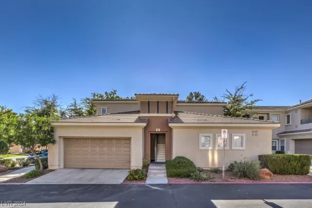 MLS: 2554893 Condo For Sale