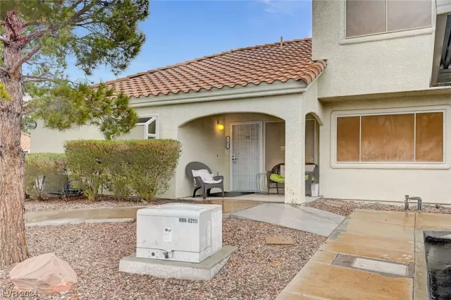 MLS: 2554907 Condo For Sale