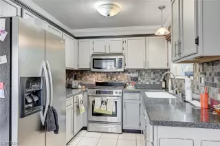 Photo #6: 2554907 Listing