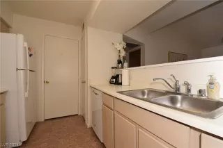 Photo #5: 2554926 Listing 