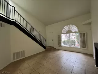 Photo #2: 2554944 Listing 