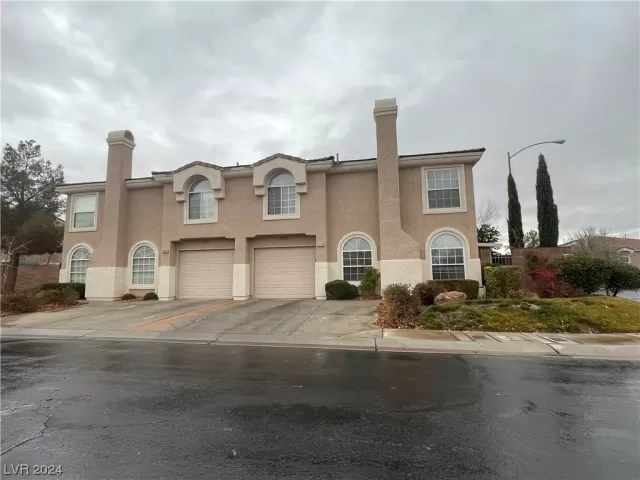 MLS: 2554961 Condo For Sale