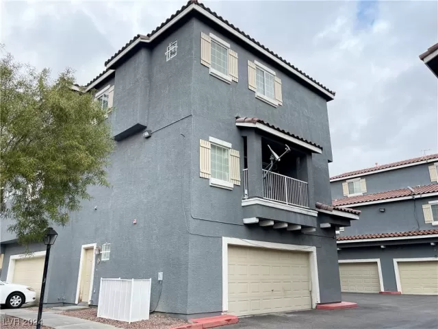 MLS: 2554984 Condo For Sale