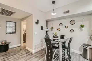 Photo #3: 2555021 Listing 