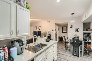 Photo #6: 2555021 Listing 