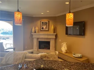 Photo #3: 2555036 Listing 