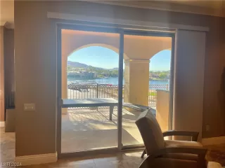 Photo #4: 2555036 Listing 