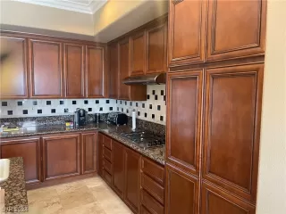 Photo #6: 2555036 Listing 