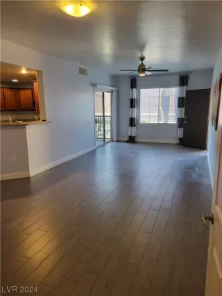 Photo #6: 2555073 Listing 