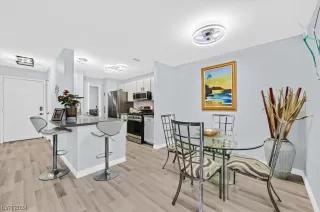 Photo #1: 2555076 Listing 