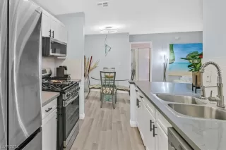 Photo #3: 2555076 Listing 