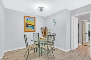 Photo #4: 2555076 Listing 