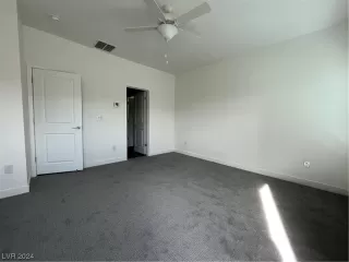 Photo #5: 2555083 Listing 