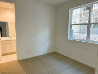 Photo #1: 2555090 Listing 