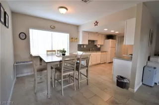 Photo #2: 2555100 Listing 