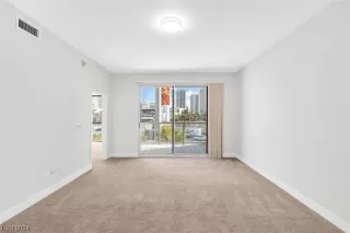 Photo #1: 2555143 Listing 